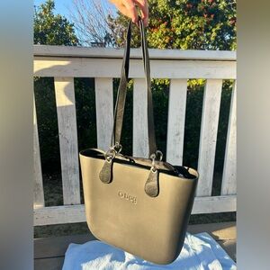 Black Tote with Black Straps